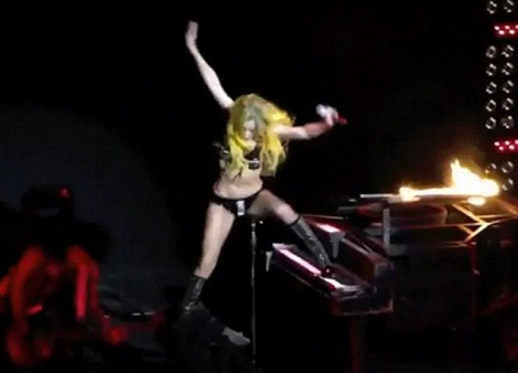 Lady Gaga falls